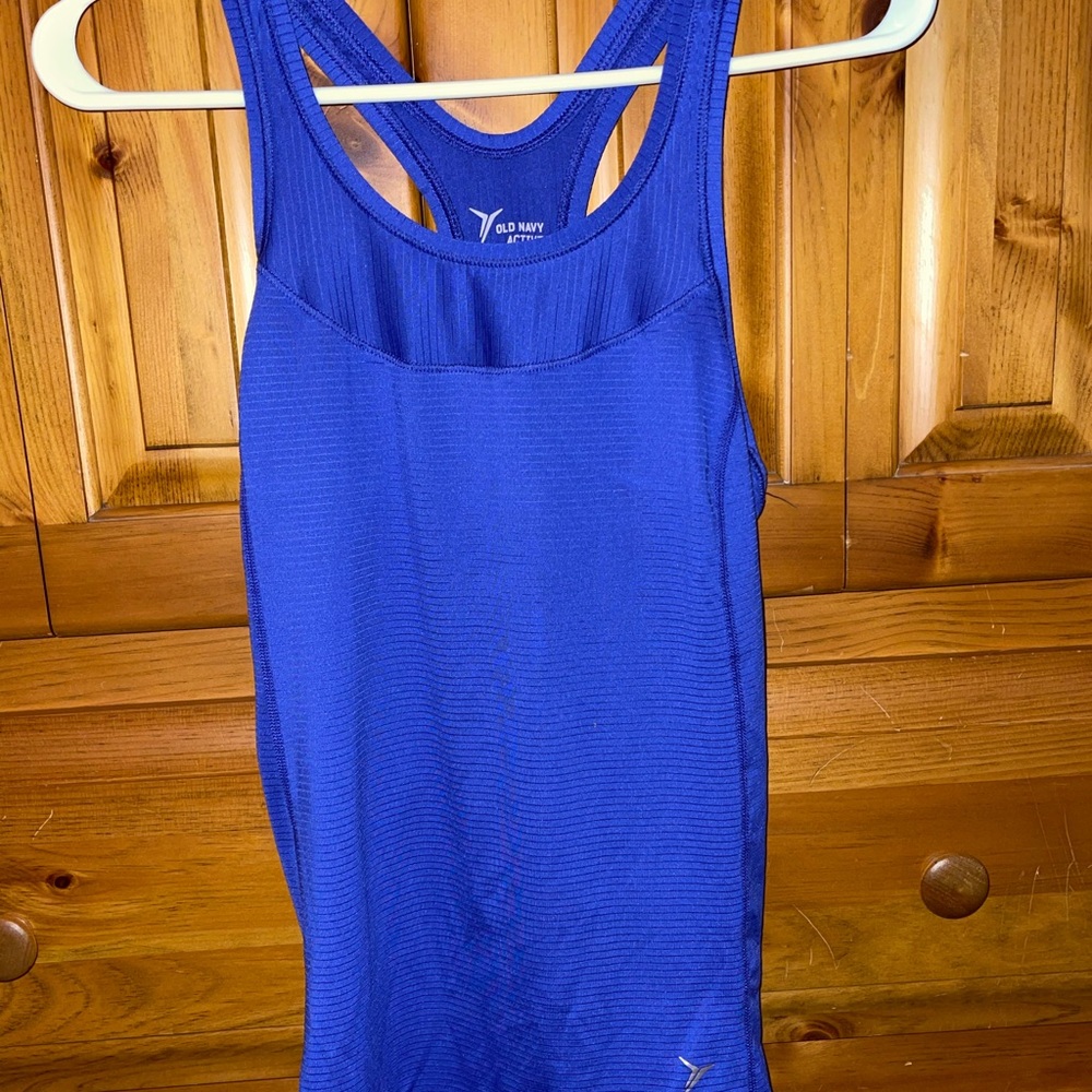 athletic tank tops